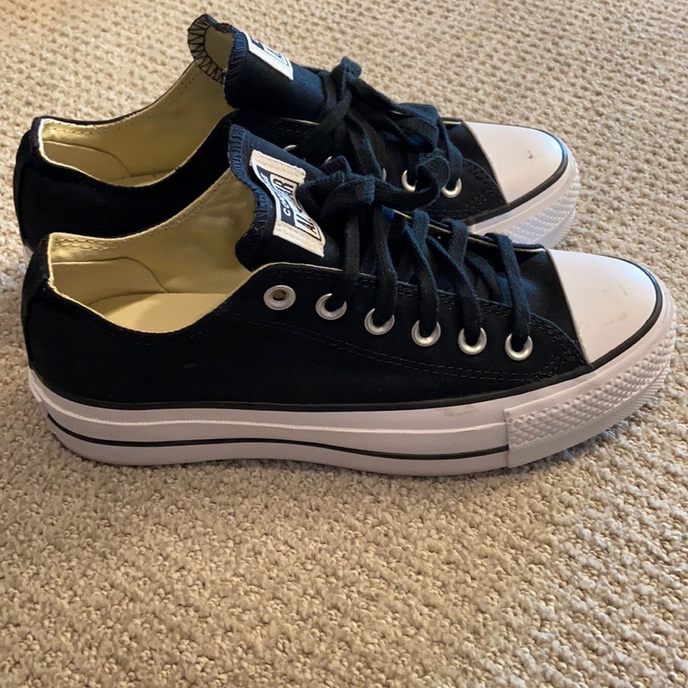 COPY - Women’s platform converse